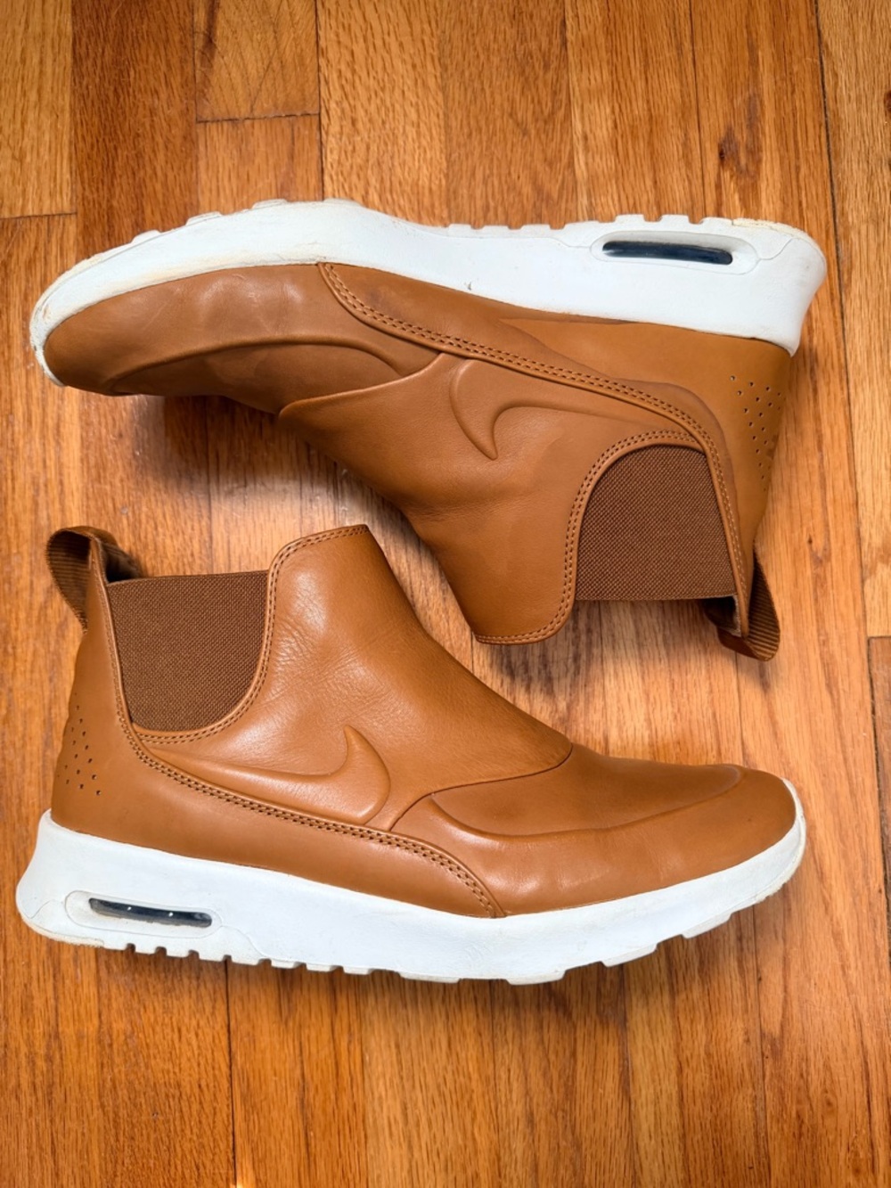 Nike Women’s Tan Chelsea-Style Leather Ankle Boots with White Sole